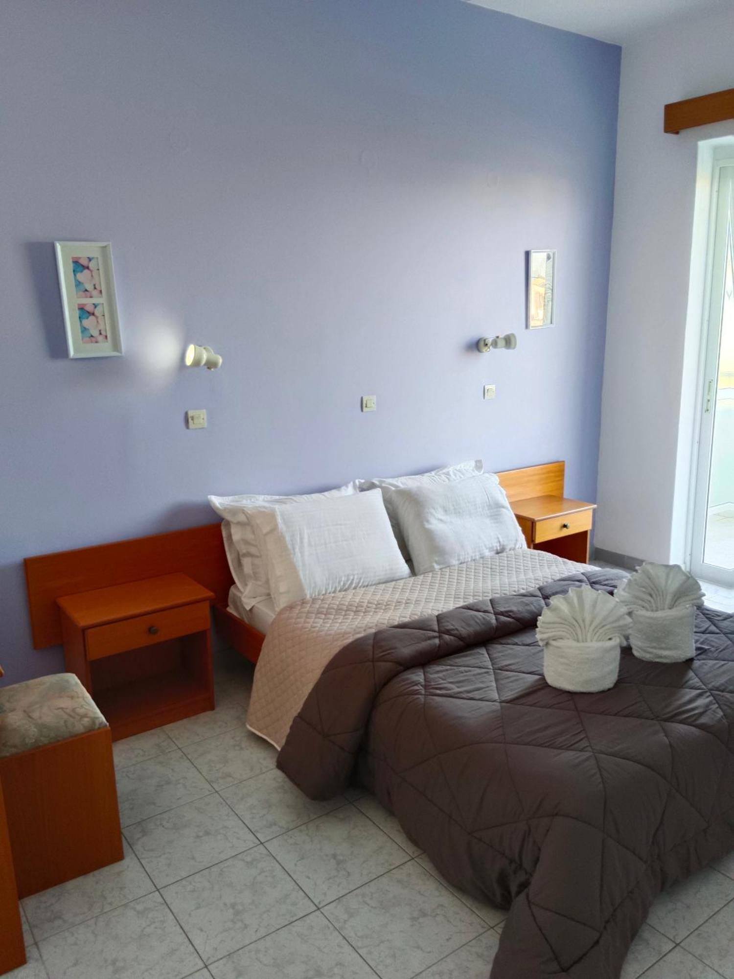 Pyrgos Hotel Apartments 클레마스티 외부 사진
