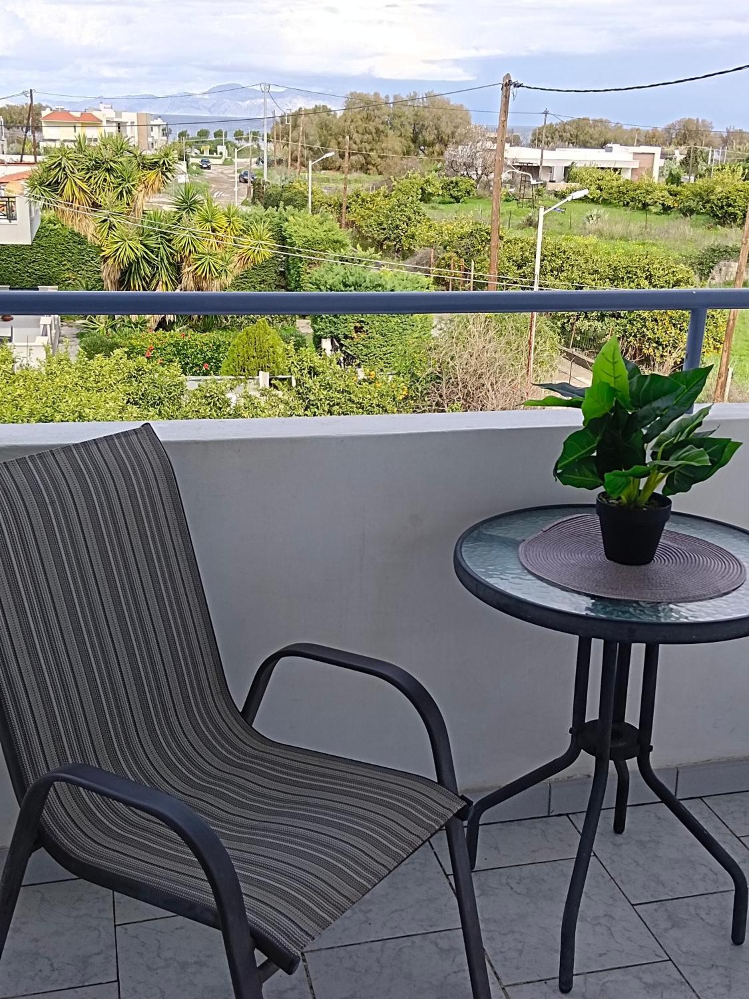 Pyrgos Hotel Apartments 클레마스티 외부 사진