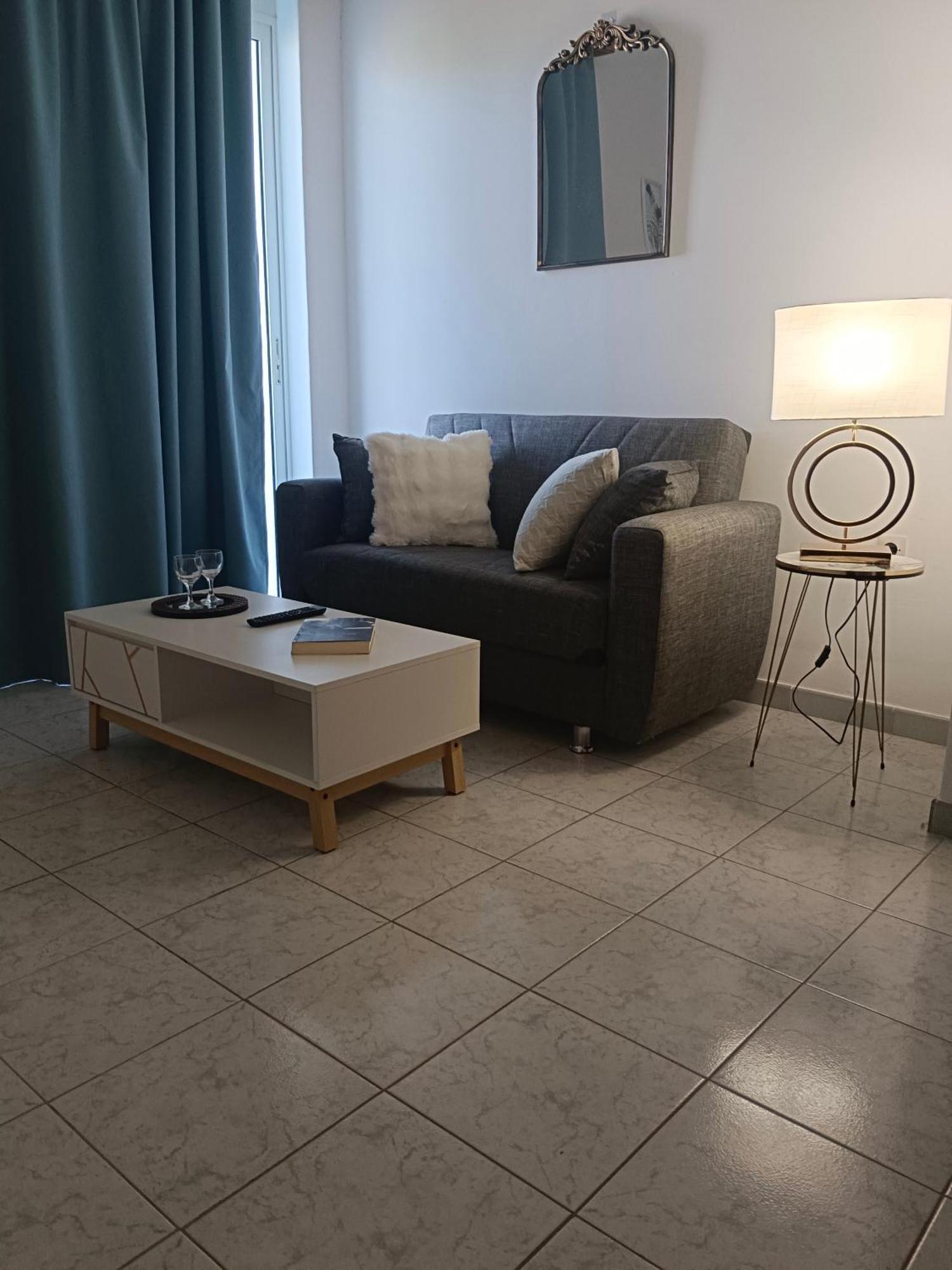 Pyrgos Hotel Apartments 클레마스티 외부 사진