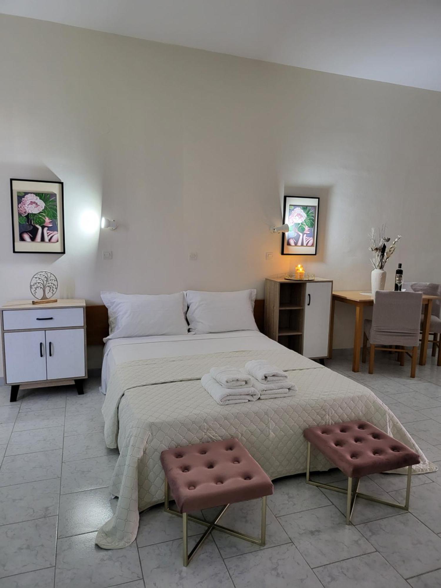 Pyrgos Hotel Apartments 클레마스티 외부 사진