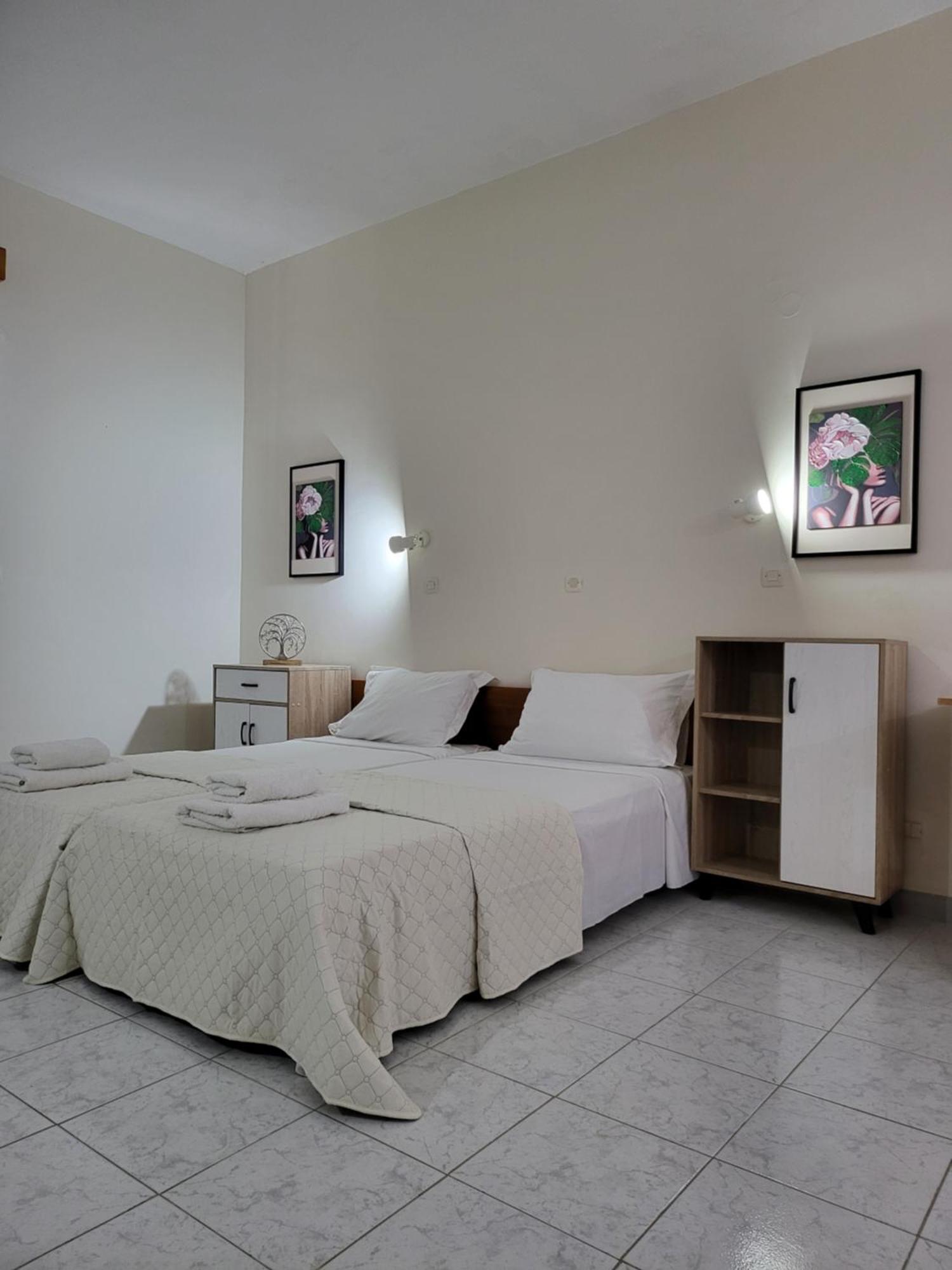 Pyrgos Hotel Apartments 클레마스티 외부 사진