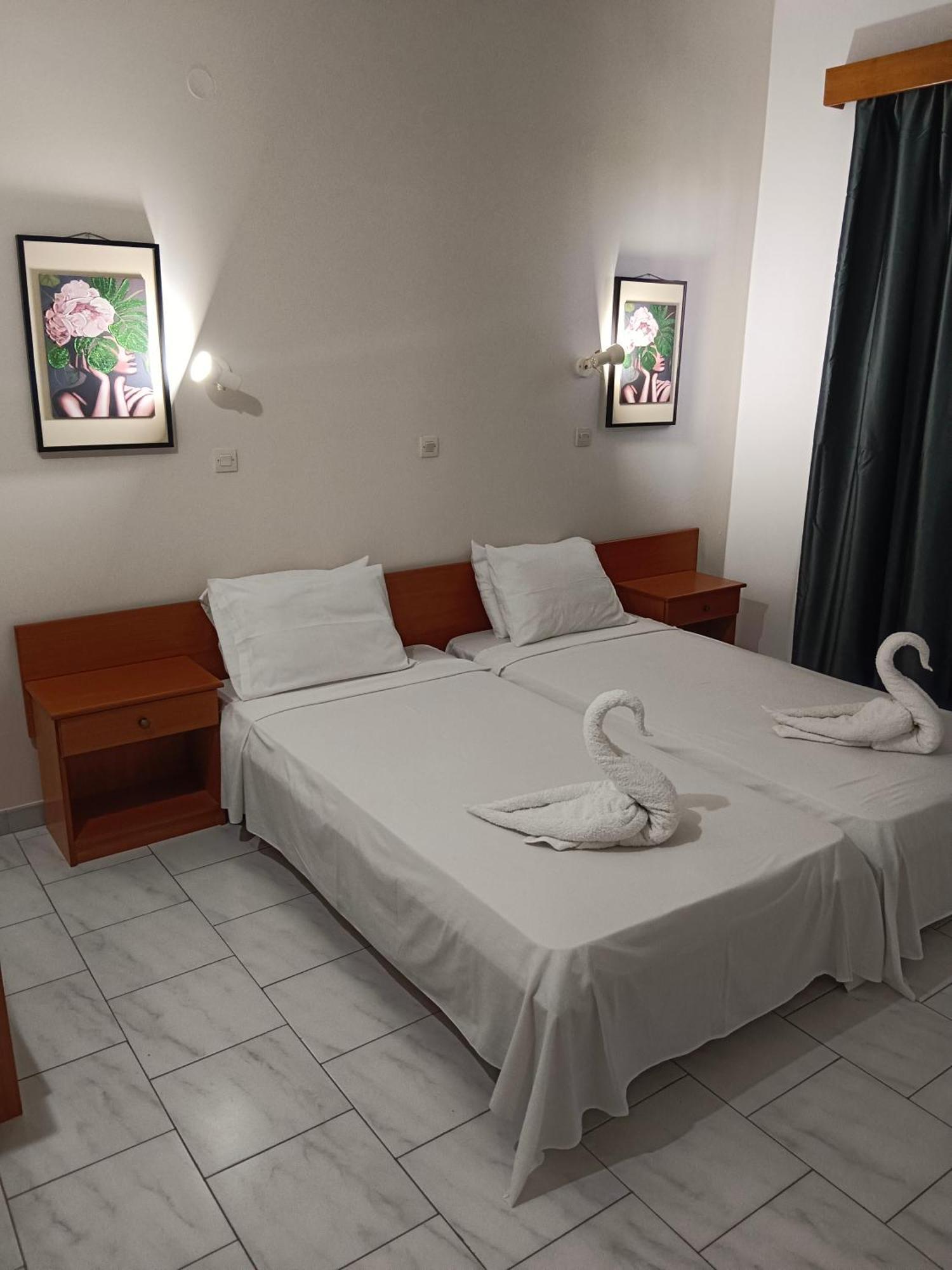 Pyrgos Hotel Apartments 클레마스티 외부 사진