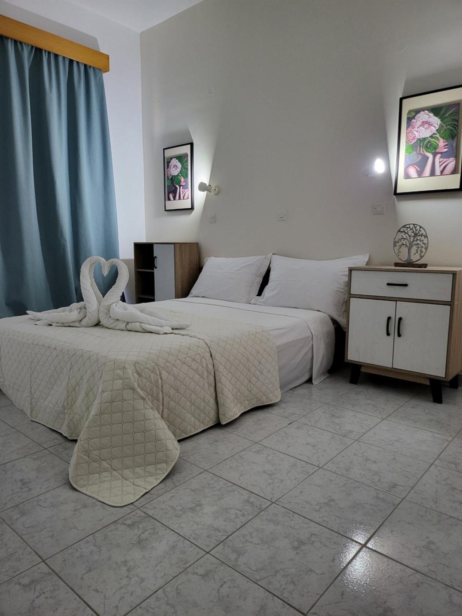 Pyrgos Hotel Apartments 클레마스티 외부 사진
