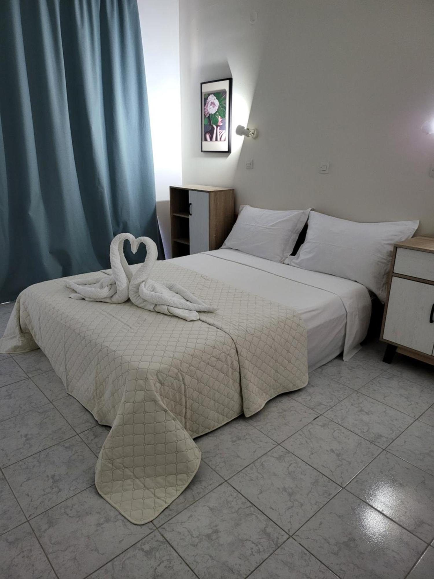 Pyrgos Hotel Apartments 클레마스티 외부 사진