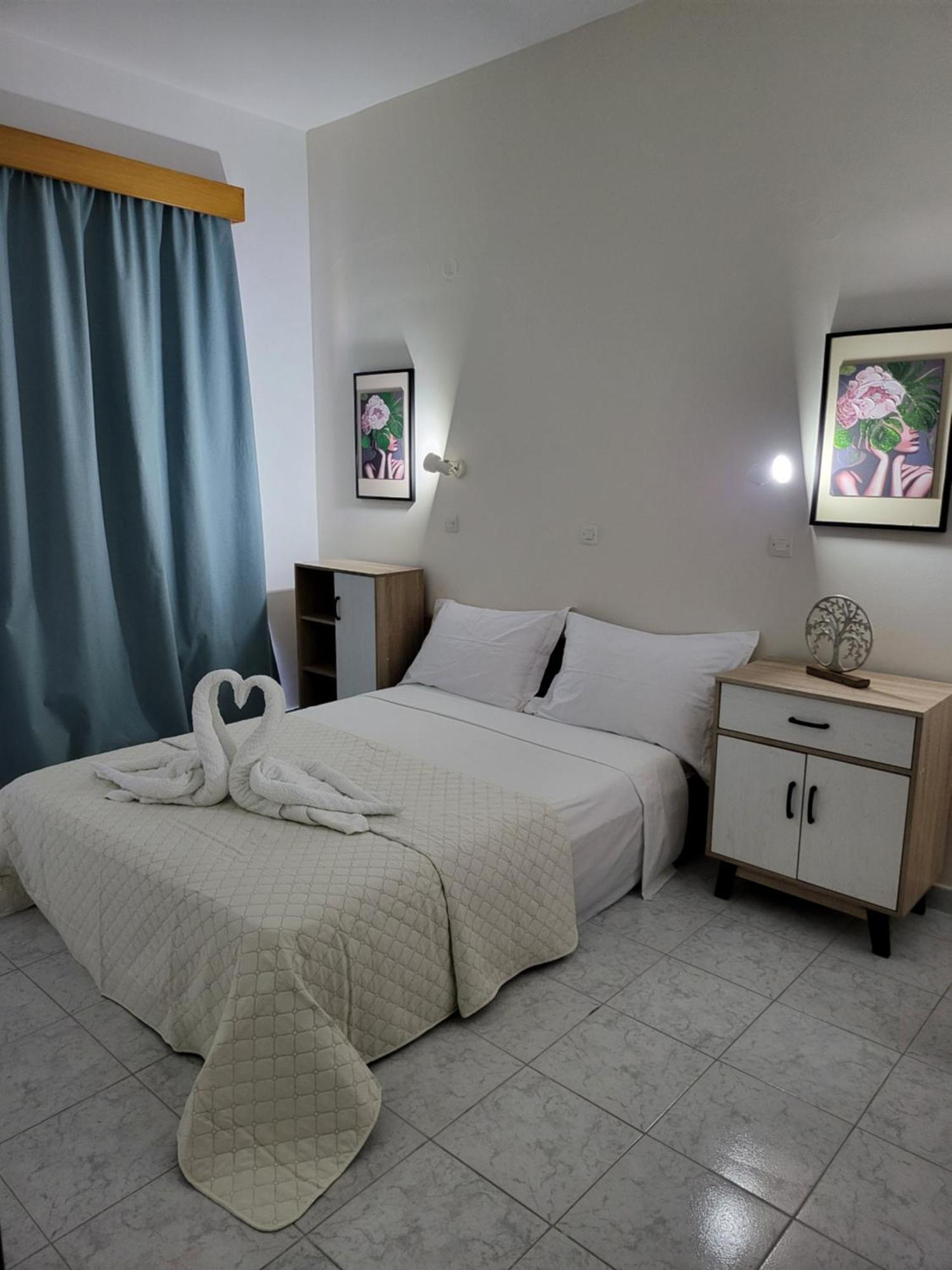Pyrgos Hotel Apartments 클레마스티 외부 사진