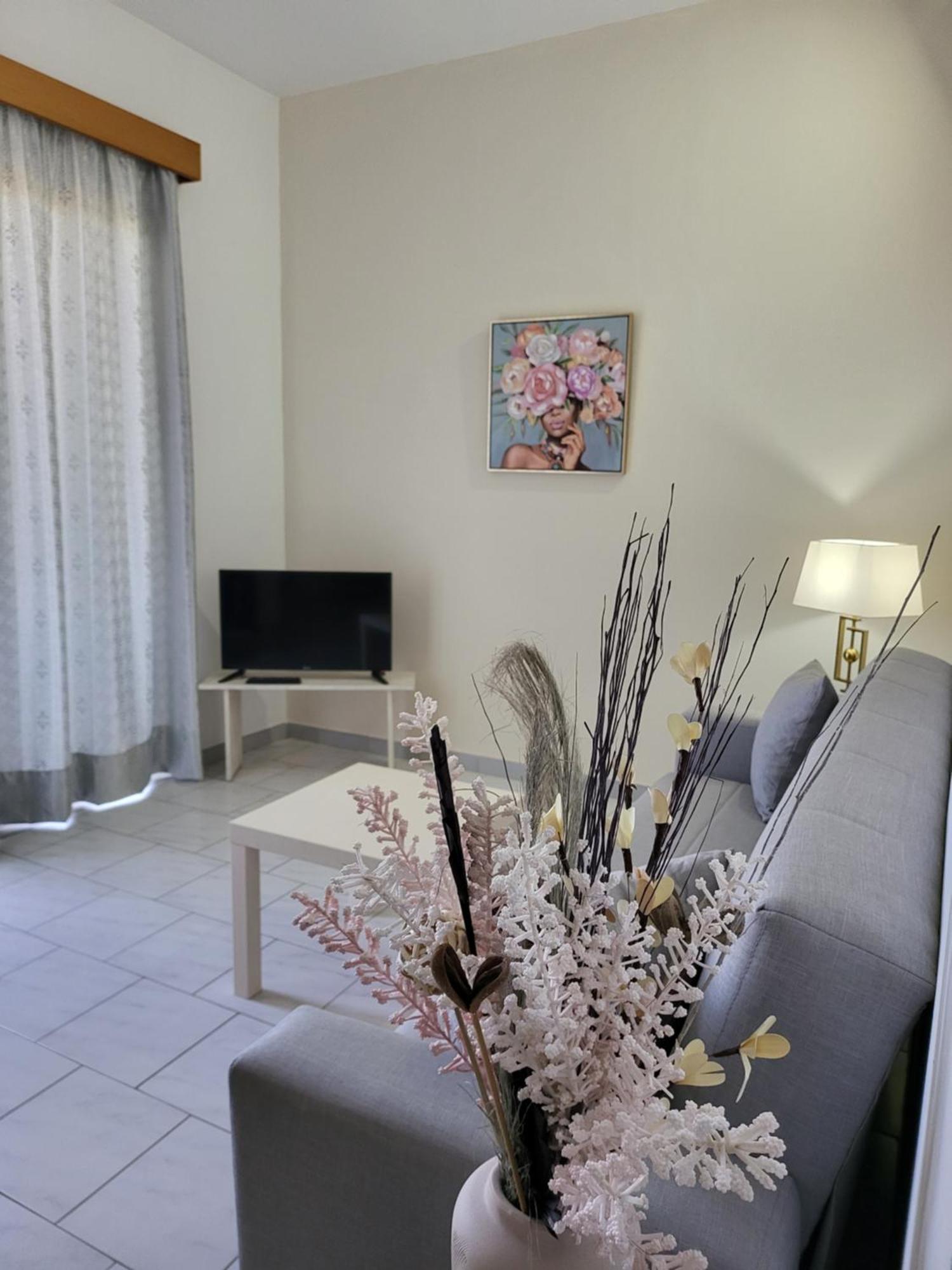 Pyrgos Hotel Apartments 클레마스티 외부 사진