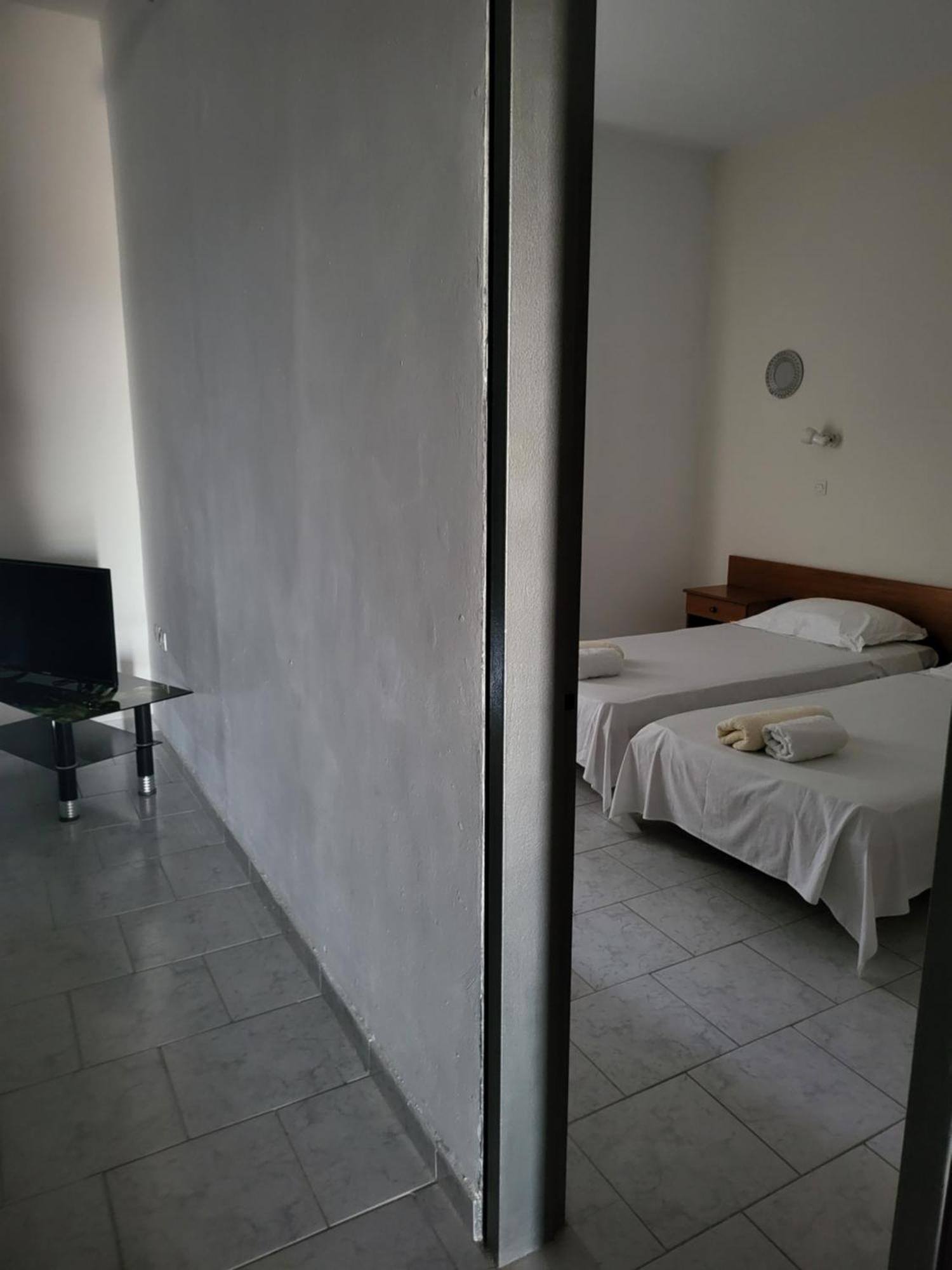 Pyrgos Hotel Apartments 클레마스티 외부 사진
