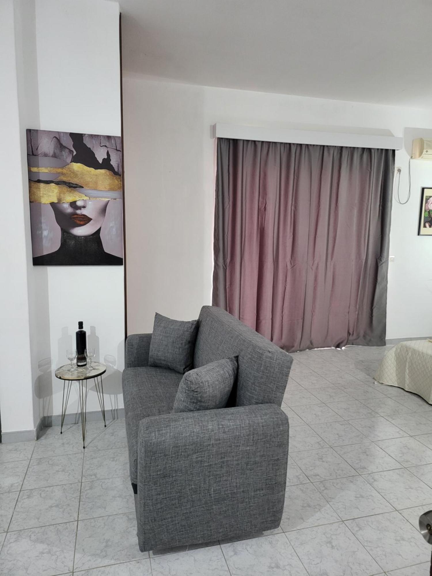 Pyrgos Hotel Apartments 클레마스티 외부 사진